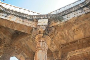 Detailed ceiling of a cenotaph